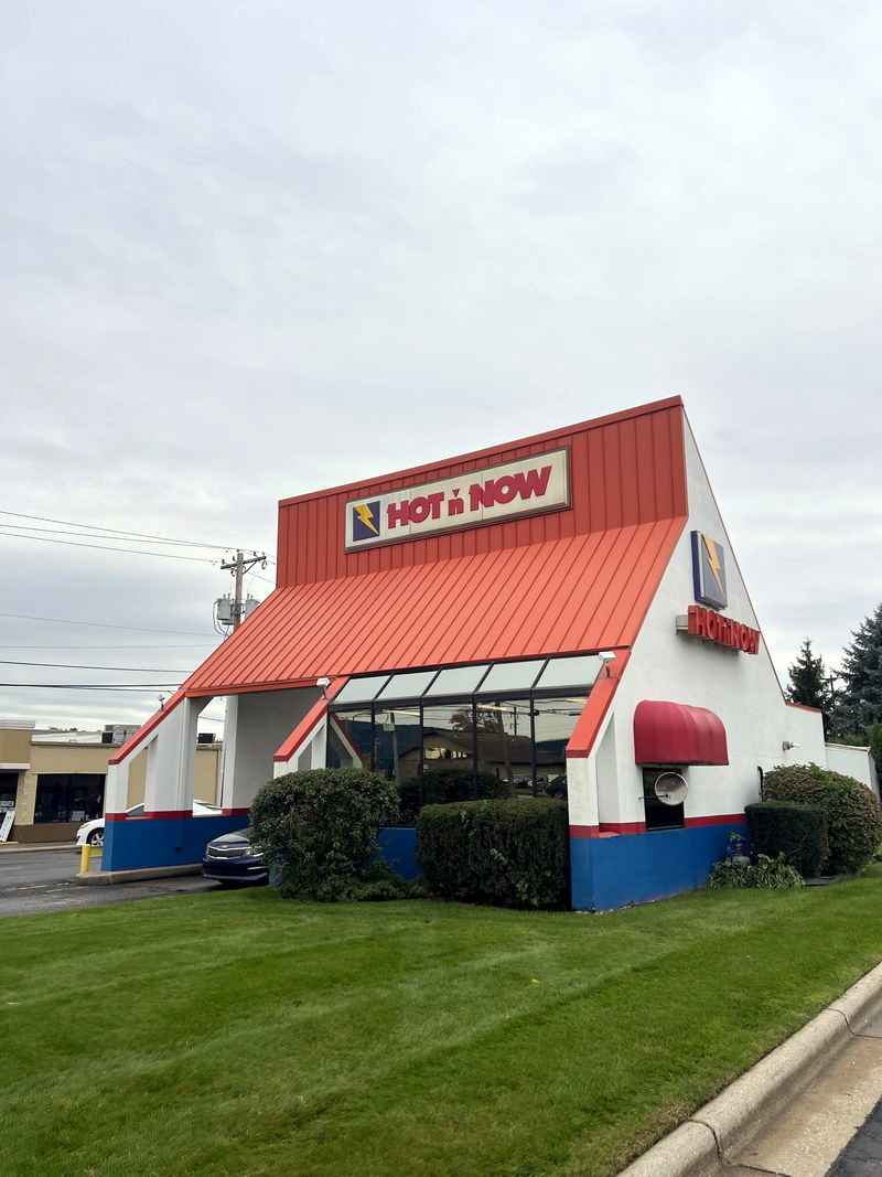 Hot n Now Hamburgers - Oct 22 2023 Photo